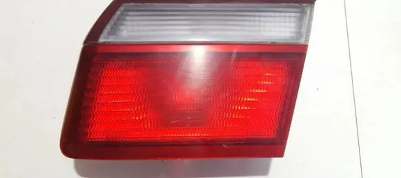 Mazda 626 Tailgate rear/tail lights 22661827 226-61827 22661827226-61827