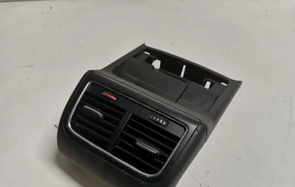 Audi A5 Sportback 8TA Rear air vent grill 8K0864376