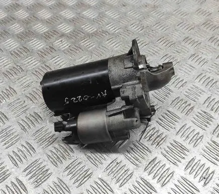 BMW 3 F30 F35 F31 Starter motor 7638197