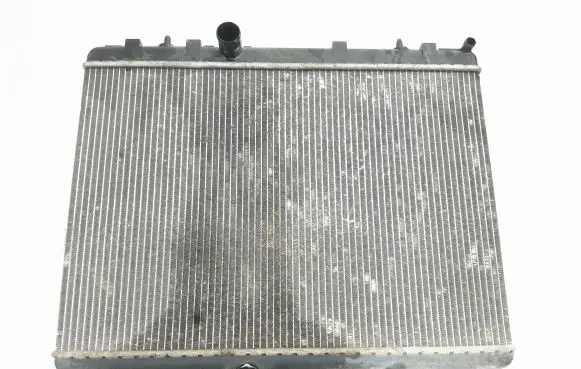 Citroen C4 I Coolant radiator P9645586780