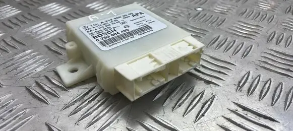 Mercedes-Benz E W212 Parking PDC control unit/module A2129009505