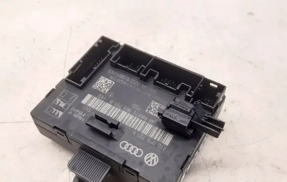 Audi A5 8T 8F Door control unit/module 8T0959793K 8T0959793B 7398460F1