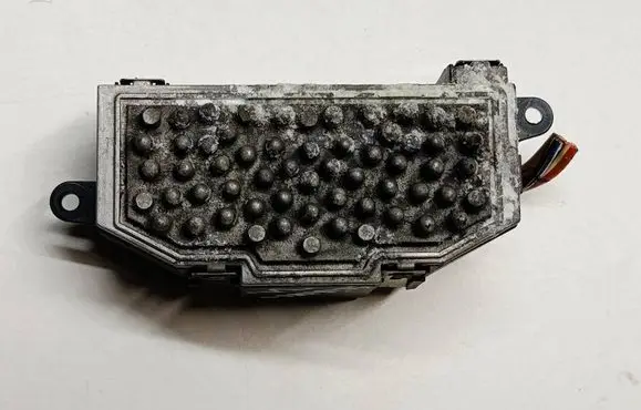 Volkswagen Scirocco Heater blower motor/fan resistor 3C0907521DT1 3C0907521D F011500045