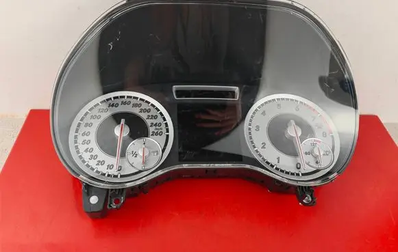 Mercedes-Benz A W176 Speedometer (instrument cluster) A1769008901
