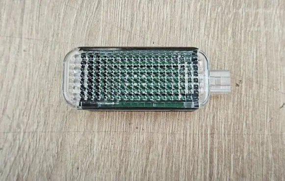 Audi Q3 F3 Rear door interior light 8J0947409