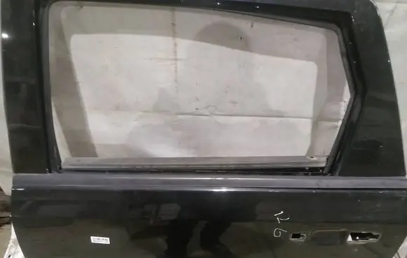 Fiat Freemont Rear door glass trim molding 