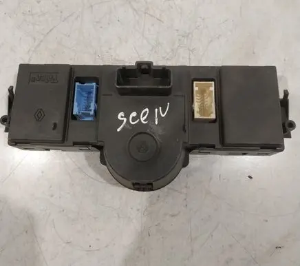 Renault Scenic II - Grand scenic II Climate control unit 8200501465