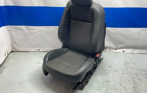 Opel Astra J Front passenger seat 