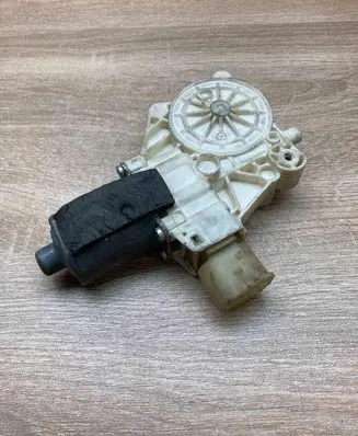 Ford S-MAX Rear door window regulator motor 0130822286