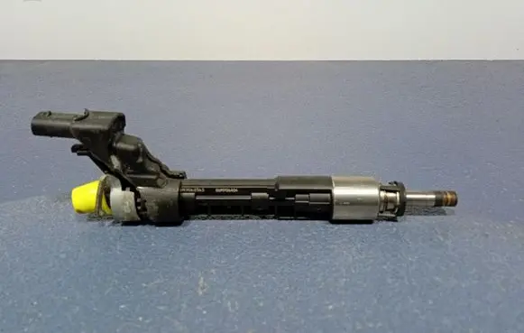 Fuel injector