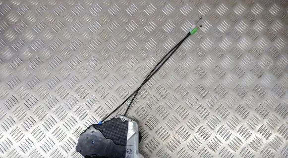 Lexus GS 250 350 300H 450H Front door lock 6904060220