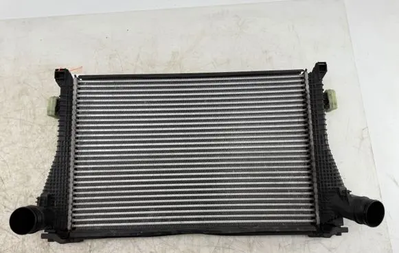 Volkswagen Golf VIII Intercooler radiator 5Q0145803AE