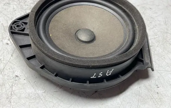 Opel Astra J Front door speaker 13257500