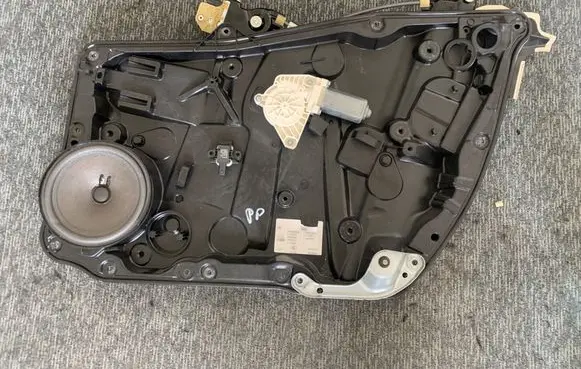 Mercedes-Benz CLA C117 X117 W117 Front window lifting mechanism without motor A0997202201 A1175400705 A2078200642