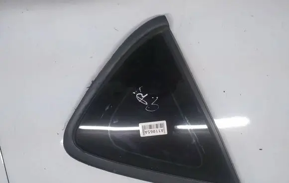 Opel Astra J Rear side window AS2