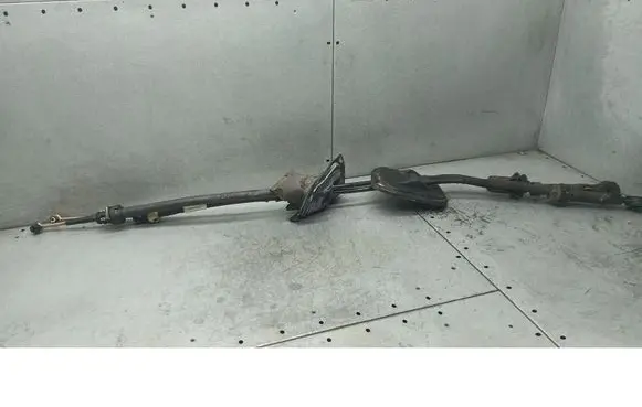 Citroen Xsara Picasso Gear shift cable linkage 3355501