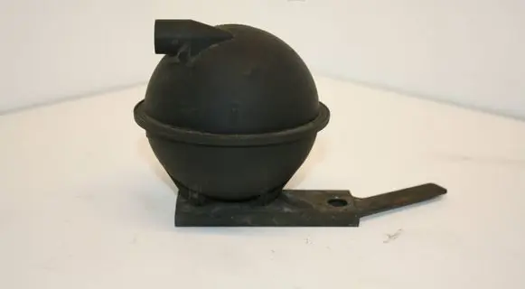 Volkswagen PASSAT B5 Vacuum air tank 054129808 038103811