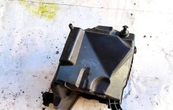 Ford Focus Air filter box F215801