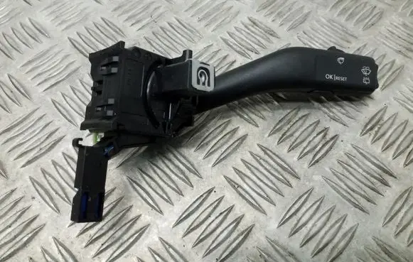 Volkswagen Golf V Wiper control stalk 1K0953519A