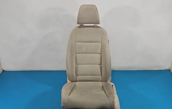 Volkswagen Touran I Front driver seat IMPRK1578421