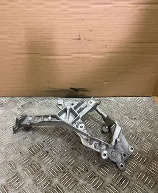 Jaguar E-Pace Engine mounting bracket G4D39L456DC