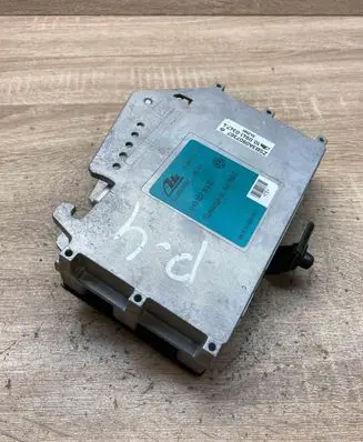 Volkswagen Golf III ABS control unit/module 1H0907379B