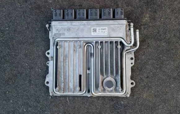 BMW 7 G11 G12 Engine control unit/module 8671557 0261S16442 030047420
