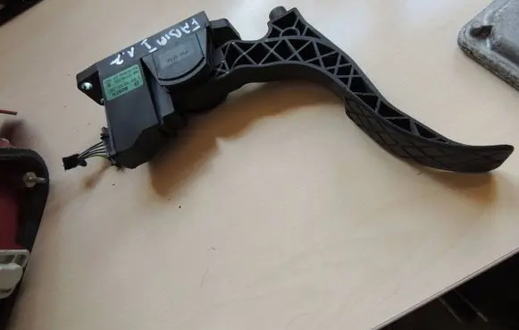 Skoda Fabia Mk1 (6Y) Accelerator throttle pedal 0280752215 6Q1721503E 388101763YB3