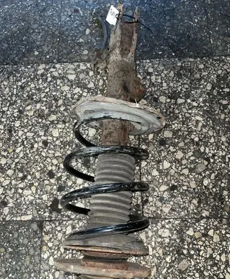 Toyota Auris 150 Front shock absorber/damper