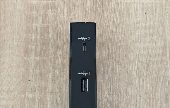 Audi Q3 F3 USB socket connector 83A035736