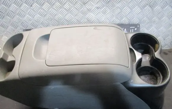 Toyota Avensis T250 Armrest 