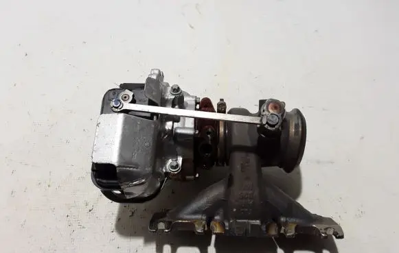 Mercedes-Benz GLA H247 Turbo A2820900280