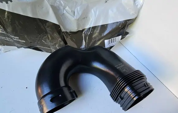 Volkswagen Caddy Air intake duct part 5N0129618C 5N0129618B