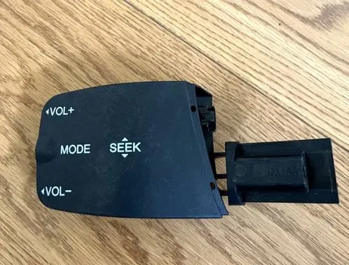 Ford C-MAX I Sound control switch 758710