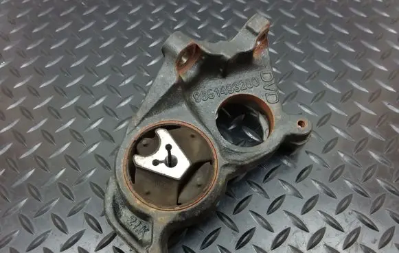 Citroen DS4 Driveshaft support bearing bracket 9651493280