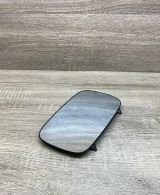 Volkswagen PASSAT B3 Wing mirror glass 357857522