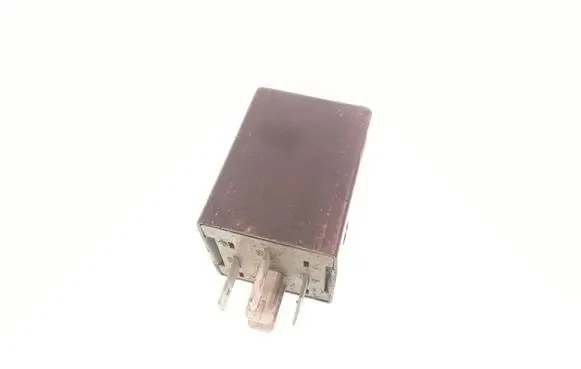 Volkswagen Golf III Other relay 0685352