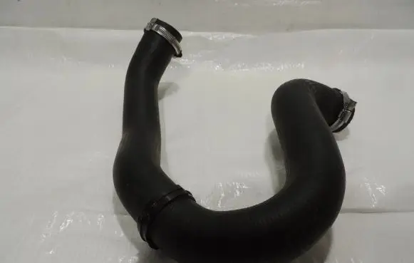 Opel Grandland X Intercooler hose/pipe 9820100780