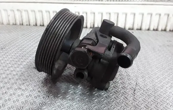 KIA Sorento Power steering pump
