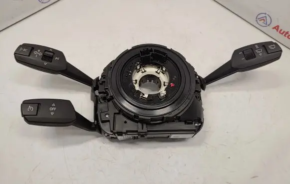 Steering wheel axle set