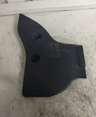 Volkswagen PASSAT B5.5 Other engine bay part 8D0133849A 12345678