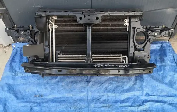 Volkswagen Touareg I Front piece kit 7L0121203F