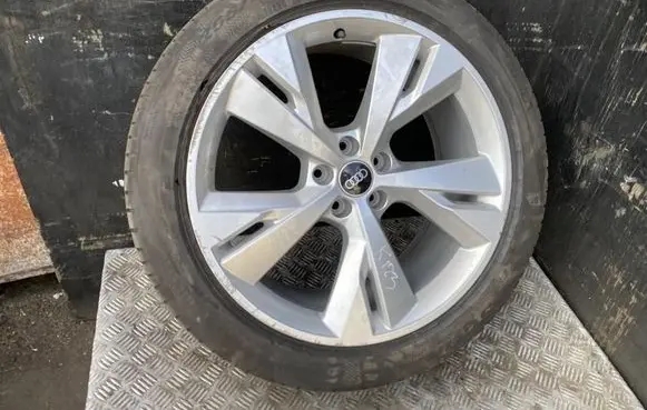 Audi Q4 e-tron R20 alloy rim 89A601025AS