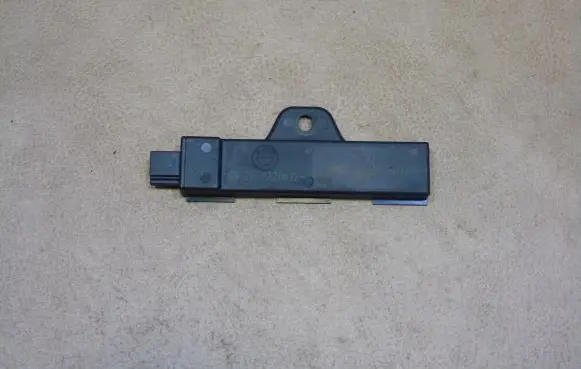 BMW 7 F01 F02 F03 F04 Keyless system antenna 65209220832