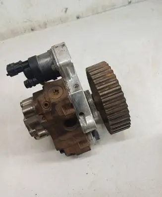Renault Laguna II Fuel injection high pressure pump 8200055072 H037472 0445010031