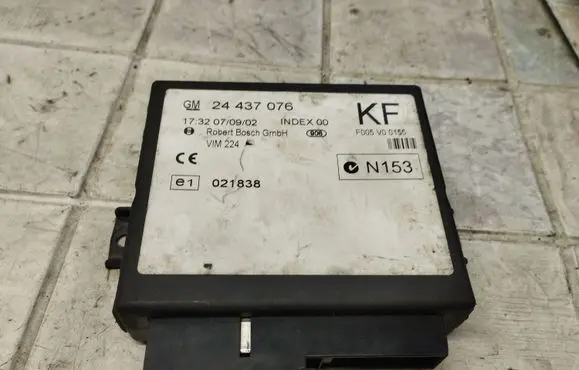 Opel Zafira A Comfort/convenience module 24437076 021838