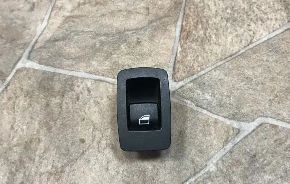 BMW 1 F20 F21 Electric window control switch 9208106