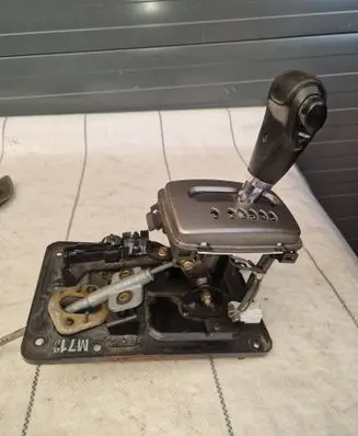 KIA Sorento Gear shifter/selector 