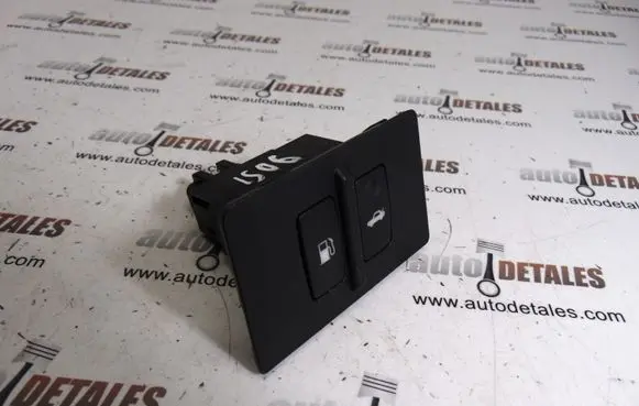 Lexus IS 220D-250-350 Fuel tank opening switch 15A990