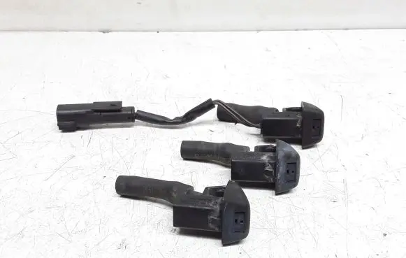 Volvo V70 Windshield washer spray nozzle 30796027